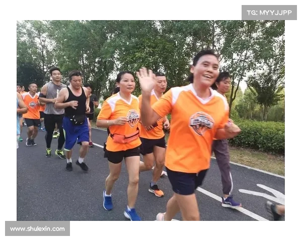 邕城热力点燃新赛季!广西恒宸主场首秀谢球迷,811 颗火种照亮前行路 邕城热力点燃新赛季!广西恒宸主场首秀谢球迷,811 颗火种照亮前行路